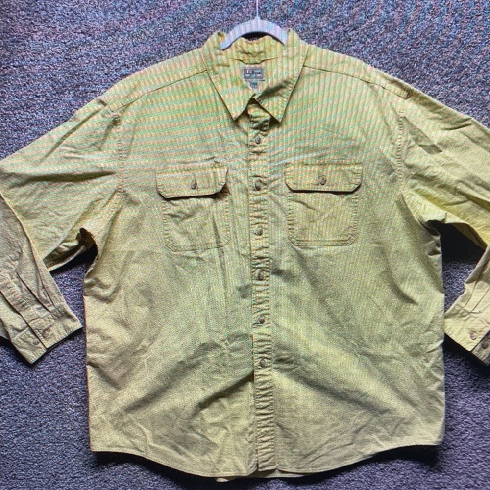 L.L. Bean Men's Light Olive Green Button-Down Casual Shirt